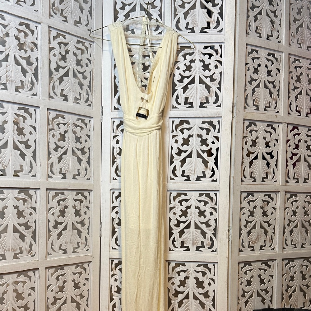Ark & Co, Cream Deep V-Neck Maxi Dress • M